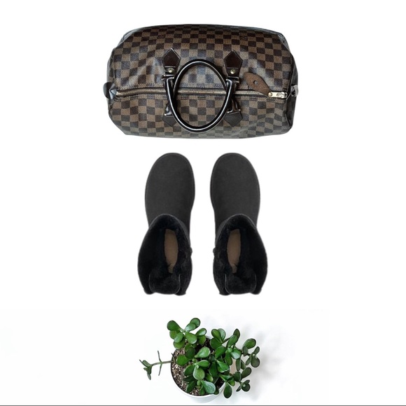 ⚡️ FLASH SALE ⚡️ LIKE NEW Ugg Naiyah Boots - Picture 4 of 9